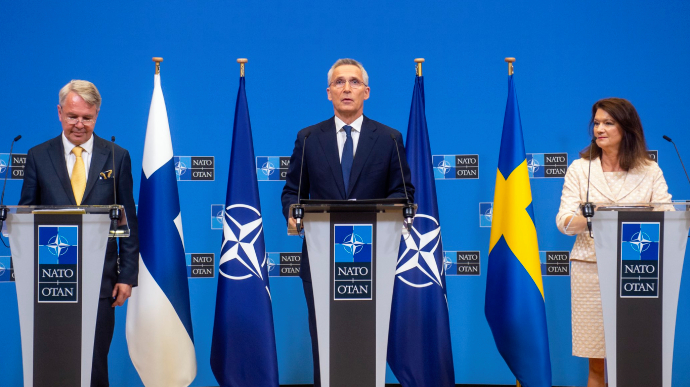 Дві третини членів НАТО ратифікували протоколи про вступ Швеції і Фінляндії