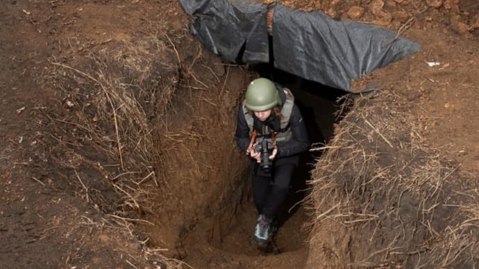 Ukrainian photographers come under Russian shelling in Donetsk Oblast