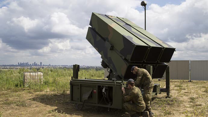 NASAMS, снаряды и техника: США объявили новую военную помощь Украине на $1,3 млрд