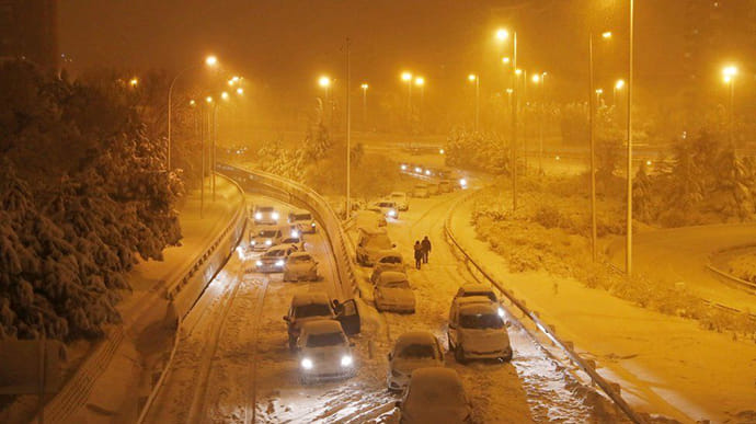 Рекордні снігопади в Іспанії: є загиблі, заблоковані дороги і аеропорт