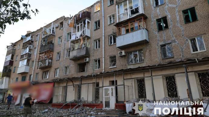 Russians strike Kramatorsk in Donetsk Oblast, killing two and injuring 15 civilians, 3 of them children – photos