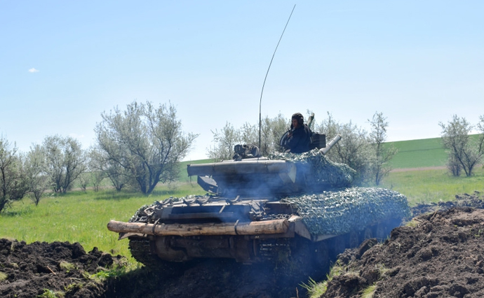 Прогноз Стратфор: Війна в Україні триватиме на тлі світової недовіри