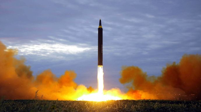 Північна Корея знов запустила балістичну ракету в бік Східного моря