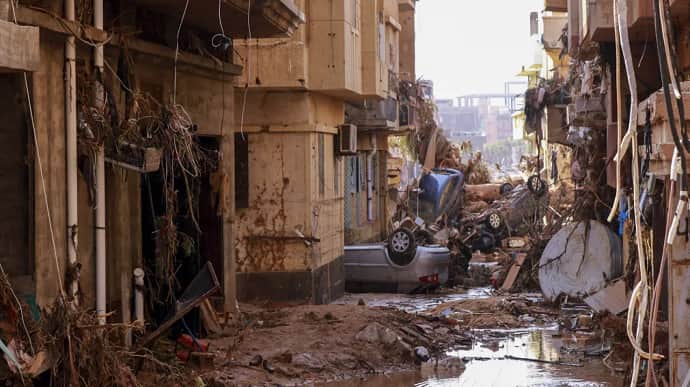 Наводнения и обвал дамб в Ливии: СМИ сообщают о более 5 тысячах погибших