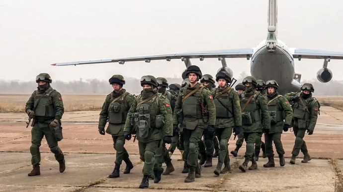 Военные РФ отказываются возвращаться из Казахстана, чтобы не отправили на войну – ГУР