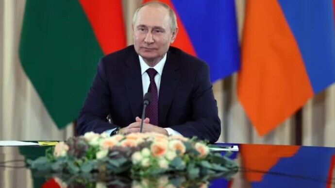 Путін здивувався, що потрібен указ про закінчення мобілізації: пішов до юристів