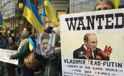 В Україні і за кордоном - акції на підтримку Савченко, у Москві - затримані