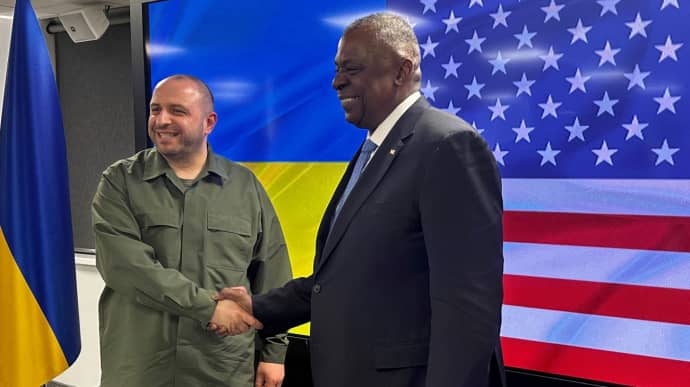 Ukraine's defence minister and US secretary of defence discuss planning for the next Ramstein