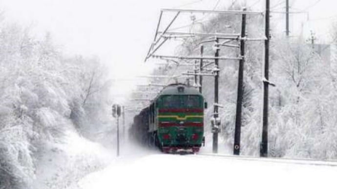 На Дніпропетровщині залізничні вагони зійшли з рейок, потяги затримуються  