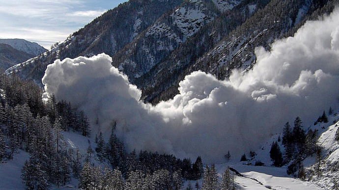 Сходження лавин у Альпах: кількість загиблих туристів зросла