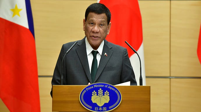 Президент Філіппін пригрозив в’язницею за відмову вакцинуватися від коронавірусу