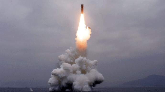 Північна та Південна Корея випробували балістичні ракети