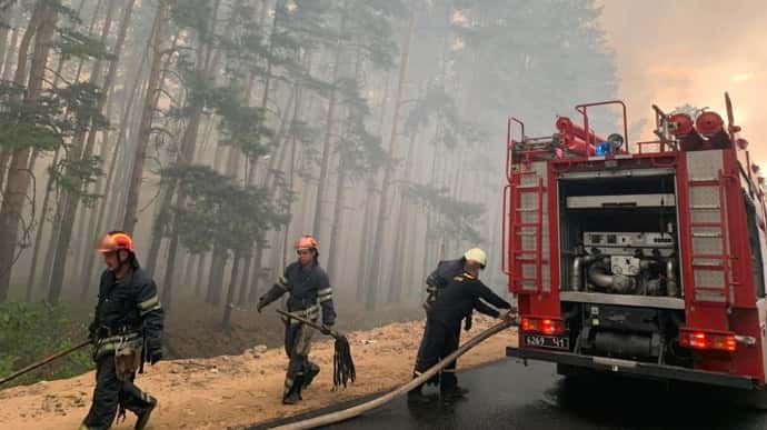 Близько 5 тисяч гектарів землі згоріло в Луганській області – голова ОДА