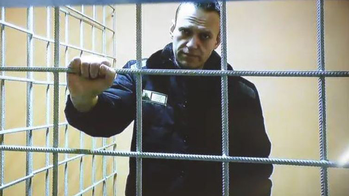 Росіяни перевезли свого опозиціонера Навального до колонії суворого режиму