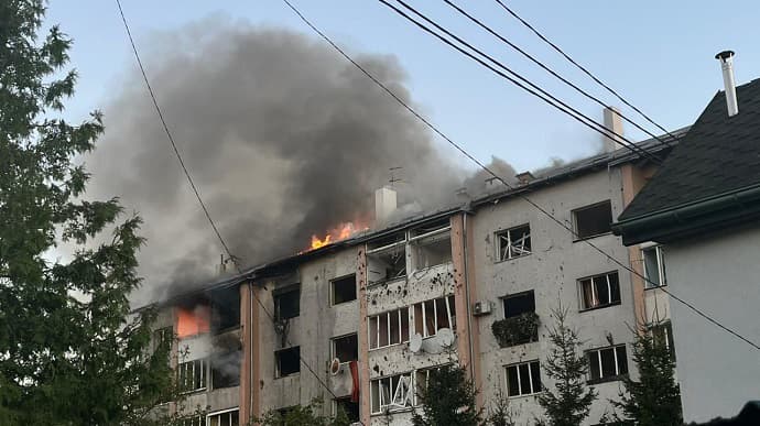 У Львові прогриміли вибухи, є влучання в житлові будинки – Садовий 