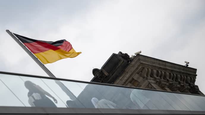 German government halves support for Ukraine in 2025