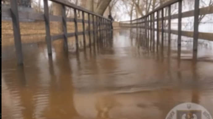 Киев: уровень воды в Днепре рекордно поднялся