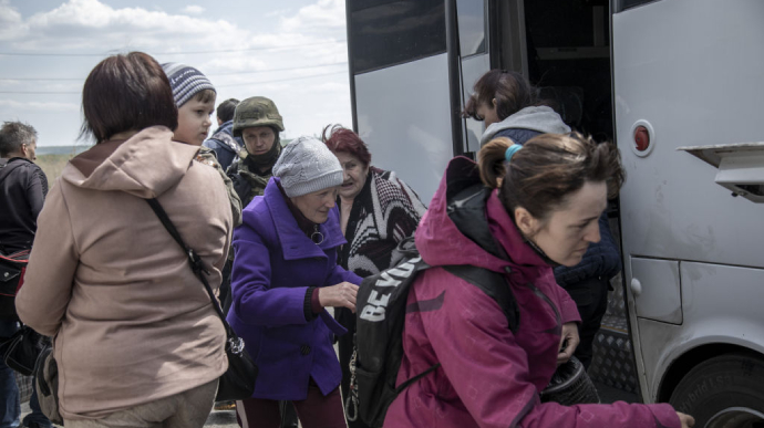 Эвакуация из Северодонецка приостановлена ​​из-за обстрелов
