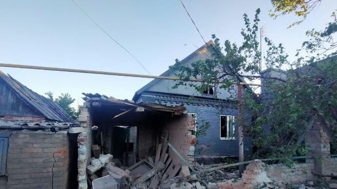 Оккупанты накрыли огнем Донетчину: разрушены частные дома, 2 завода, ферма