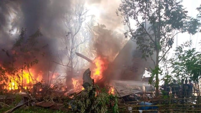 Катастрофа самолета на Филиппинах: количество погибших возросло до 45