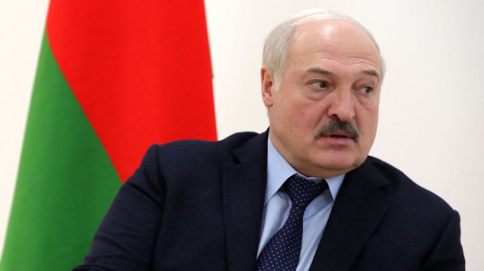 Лукашенко знайшов інформацію, що українська армія конфліктує із Зеленським