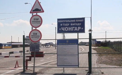 На админгранице с Крымом запустят пассажирские перевозки — министр 