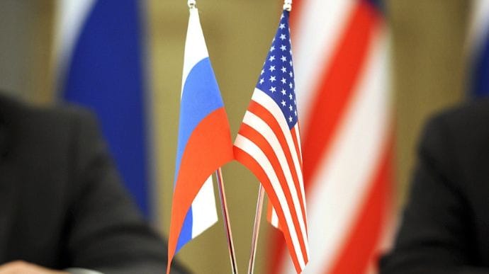 Москва советует послу США ехать в Вашингтон и обещает выслать дипломатов