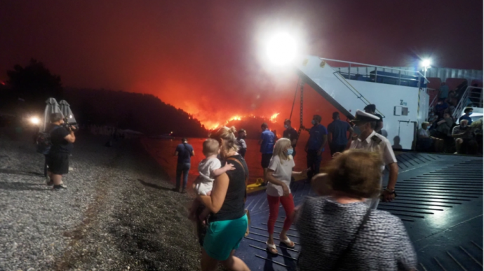 Греция шестой день борется с разрушительными лесными пожарами