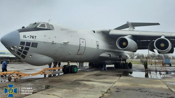 СБУ зупинила контрабанду обладнання для військово-транспортних літаків