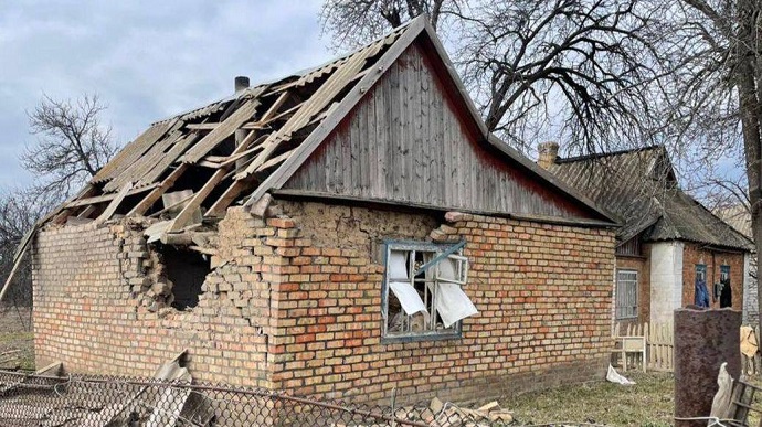 Russians fire more than 100 shells on two areas in Dnipropetrovsk Oblast, damage reported