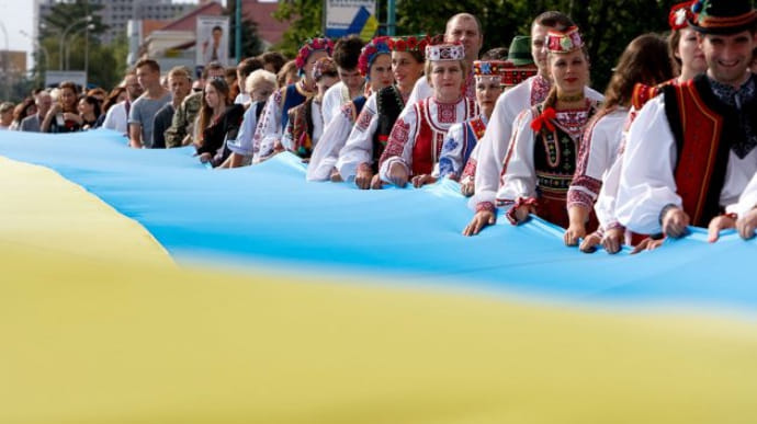 Кобзарь, гимн, Черновол: украинцы назвали символы государства за 30 лет
