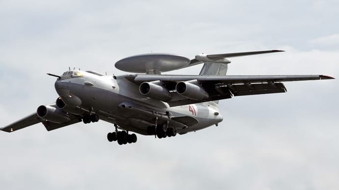 Розвідка Британії: Удар по авіазаводу з А-50 свідчить, що Україна здатна досягати стратегічних об’єктів РФ
