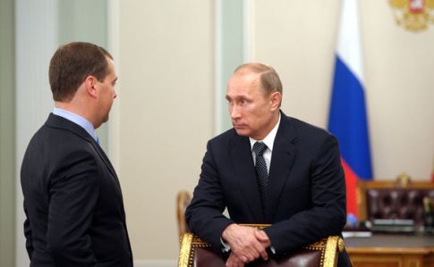У Путіна назвали три речі, про які треба домовитися перед зустріччю із Зеленським