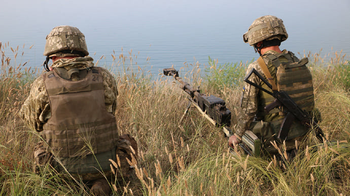 Ворог обстріляв українські позиції під Авдіївкою, втрат немає – ООС 