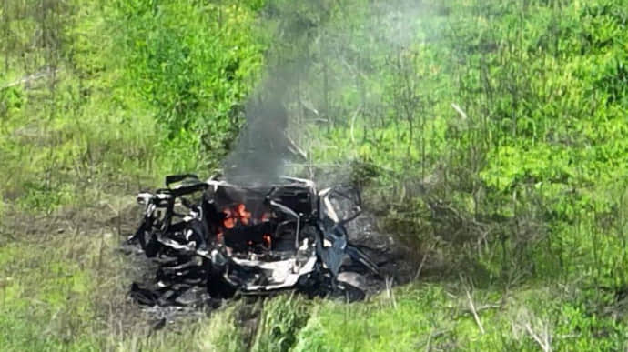 Російська ракета влучила в автомобіль на Харківщині, загинули волонтери – ОВА