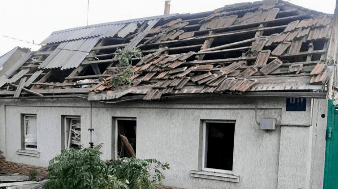 Russian missile hits house yard in Mykolaiv, causing destruction