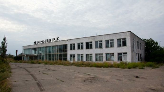 СМИ сообщили о взрывах на авиабазе в Бердянске, оккупанты опровергли