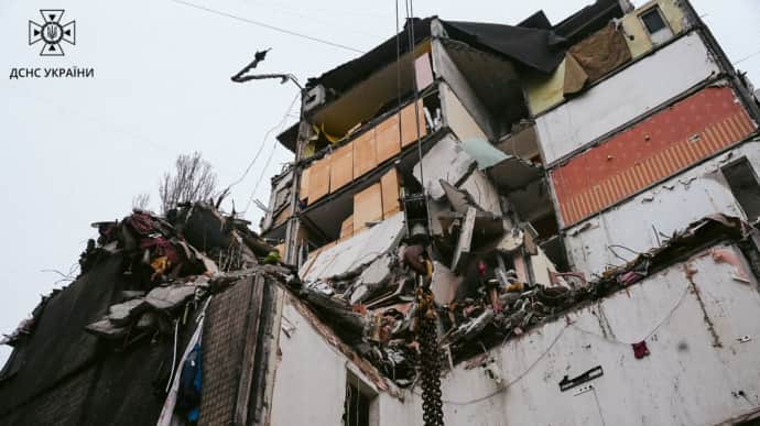 Удар по багатоповерхівці Одеси: 18 квартир знищено, 7 пошкоджено