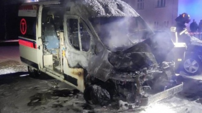 Ambulances intended for Ukraine are set on fire in Poland