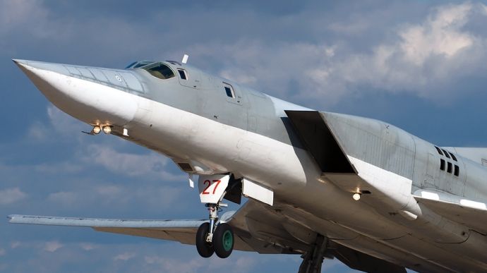 On Ukraine’s Independence Day, Russia took up planes 200 times, often simulating strikes 