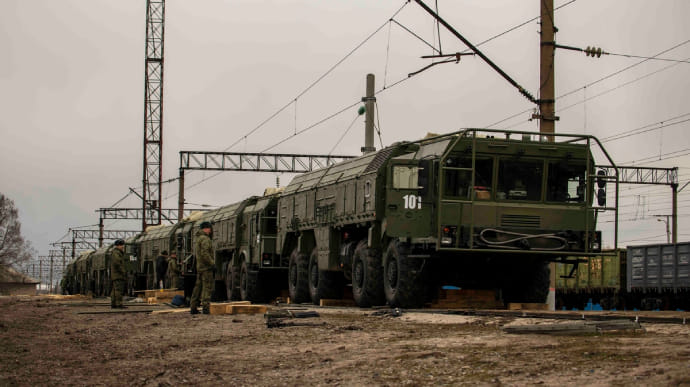 Россия возит Искандеры возле украинской границы
