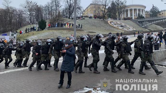 Поліція заявляє, що на Майдані постраждали близько 40 правоохоронців