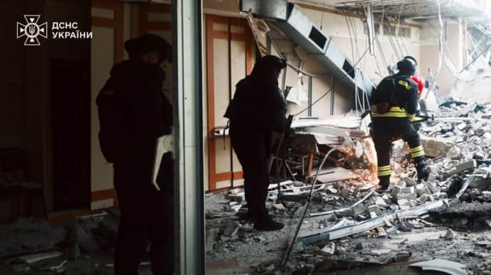 Полиция показала первые минуты после удара по Чернигову