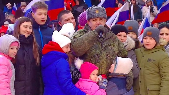 Russians brought children whose mother was killed in Mariupol to pro-war rally in Moscow