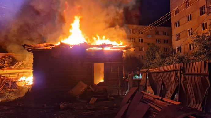 Росіяни вдарили Шахедами по житлових будинках на Чернігівщині 