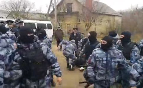 Облава у Криму: силовики побилися з жителями Кам'янки, є затримані