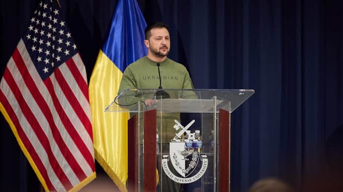 Zelenskyy: Giving Russia Ukrainian territory for sake of peace is totally insane
