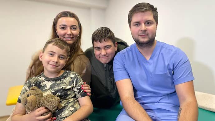 Seizures began abroad. Orphaned brothers who survived Russian missile attack return to Lviv for treatment
