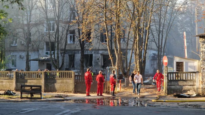 Russians hit hospital in Sumy twice, killing six people – photos