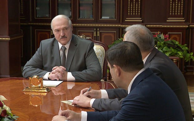 У Лукашенко планируют бегство в Россию – Bloomberg